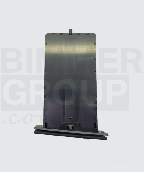 Keleivio pusės puodelio laikiklis BMW 5 serijai (E60/E61) Keleivio pusės puodelio laikiklis BMW 5 serijai (E60/E61)